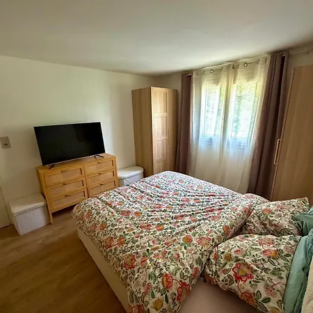 Petit Cocon Avec Terrasse Privee, Piscine, Riviere Apartamento Generargues